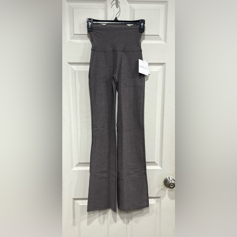 Beyond Yoga Womens' XS Spacedye High Waisted Practice Pocket Bootcut Pant NWT